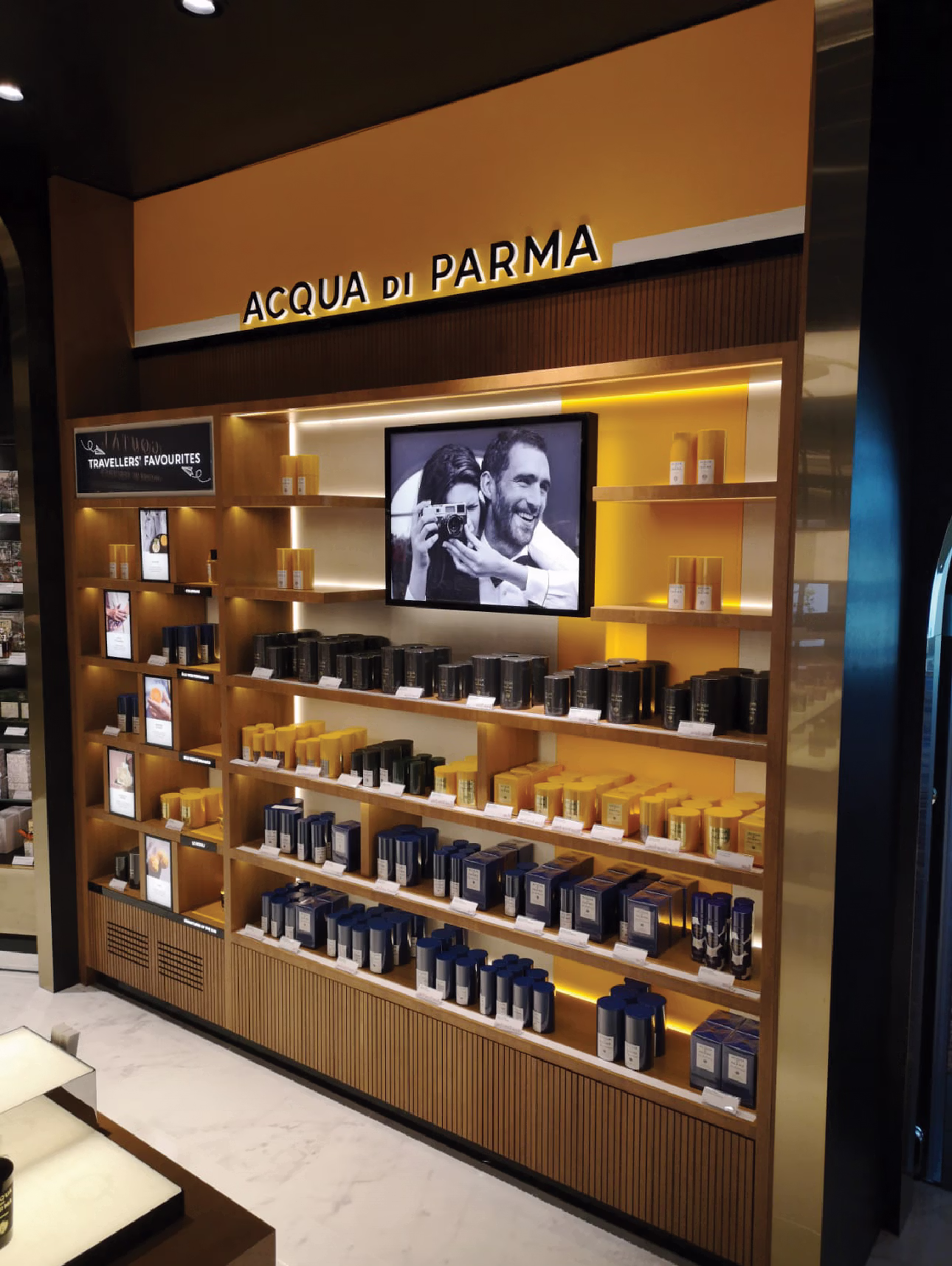 Matte Black's display for Acqua Di Parma in Singapore Shilla T3 Mezzanine.