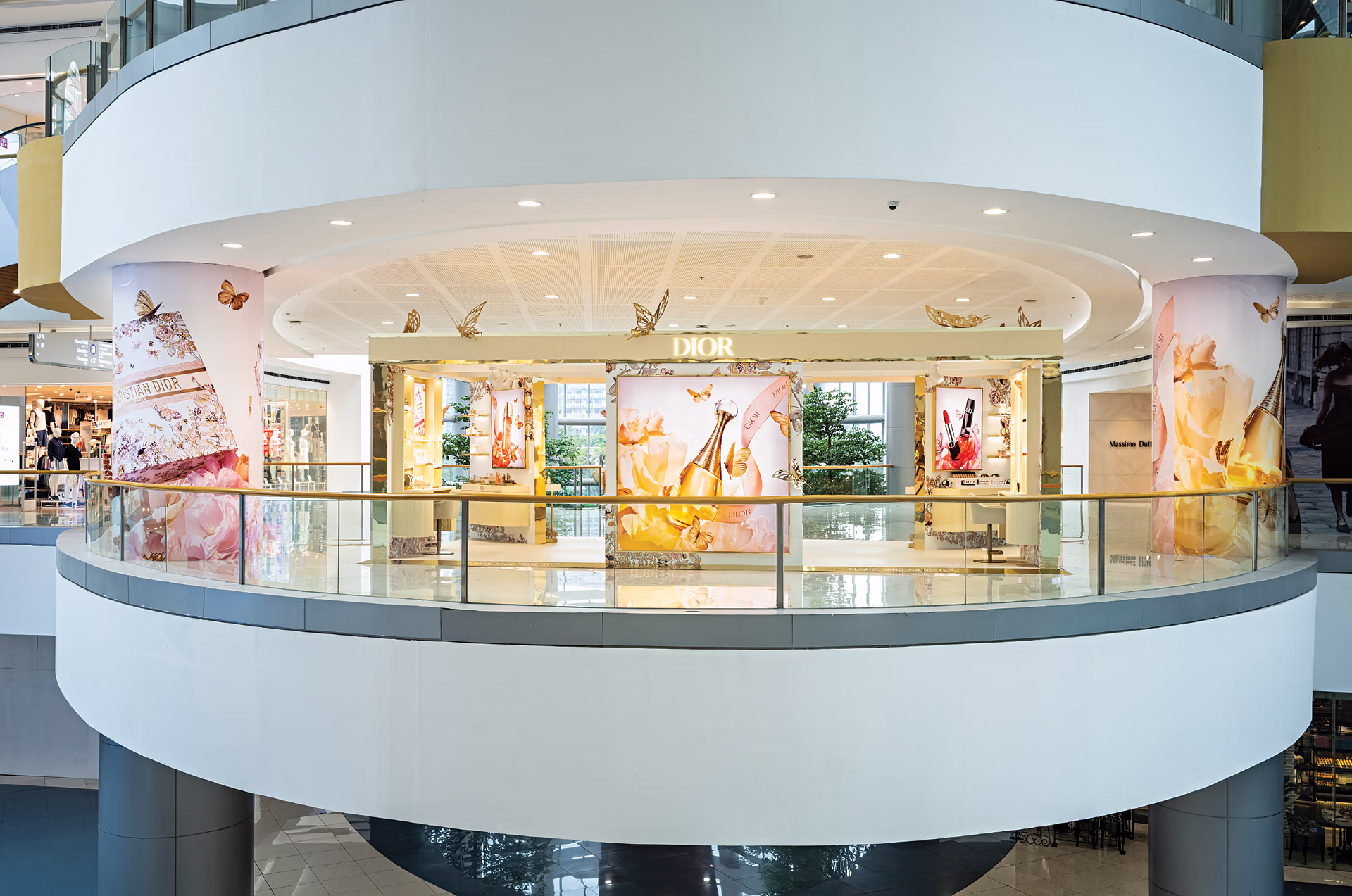 The pop up store built by Matte Black for Dior at Mall of Asia, The Philippines.