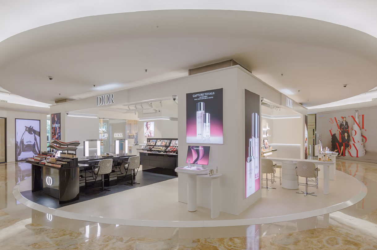 Dior's store display at Plaza Indonesia, built by Matte Black.